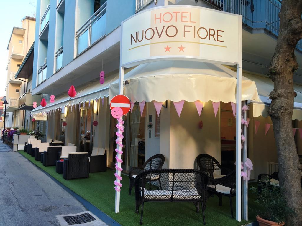 Hotel Nuovo Fiore Cattolica Bagian luar foto