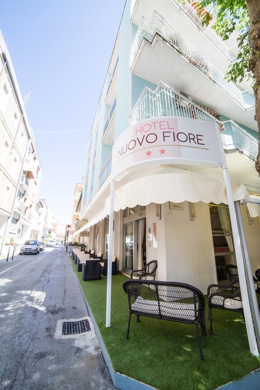 Hotel Nuovo Fiore Cattolica Bagian luar foto