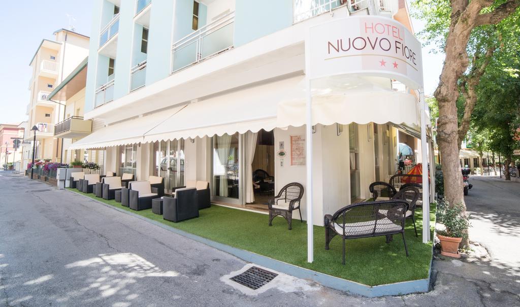 Hotel Nuovo Fiore Cattolica Bagian luar foto