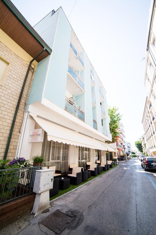 Hotel Nuovo Fiore Cattolica Bagian luar foto